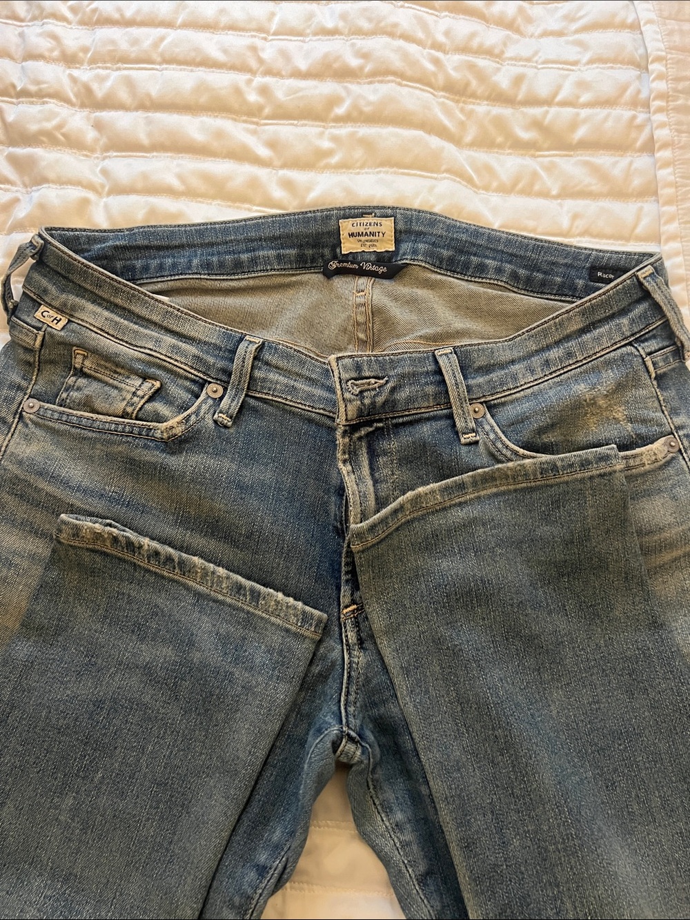 Citizens Of Humanity Vintage Wash Straight Leg Jeans - Faded Blue